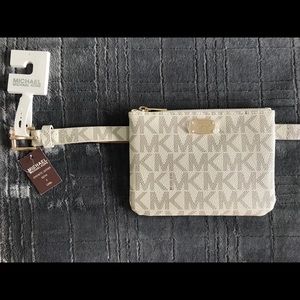 Michael Kors Logo Belt Wallet/Fanny Pack Waist